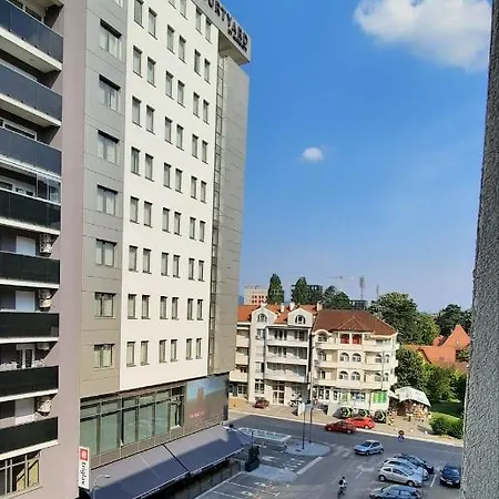 Centar 2 באניה לוקה