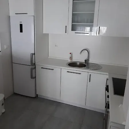 Centar 2 באניה לוקה